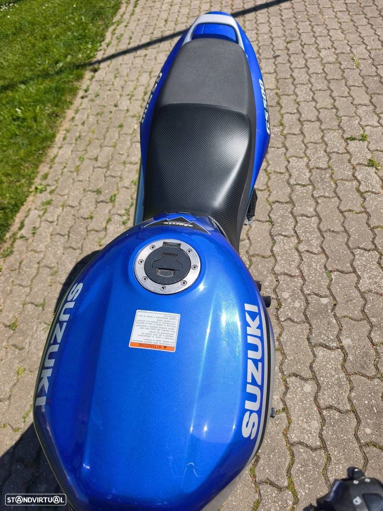 Suzuki GS 500    25Kw - 12