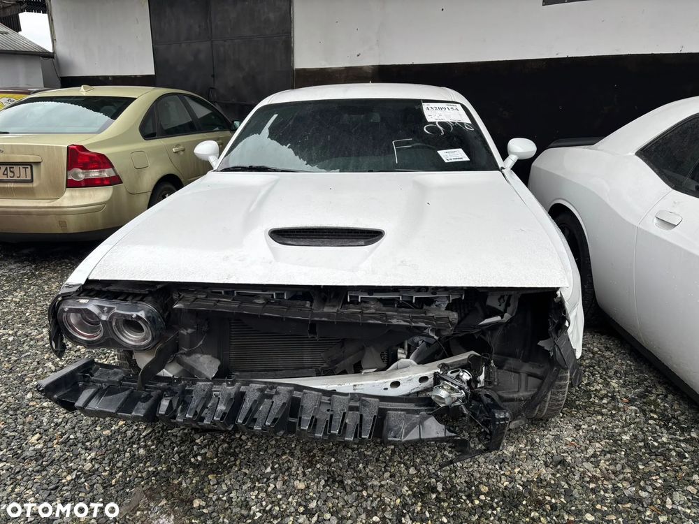 Dodge Challenger - 4
