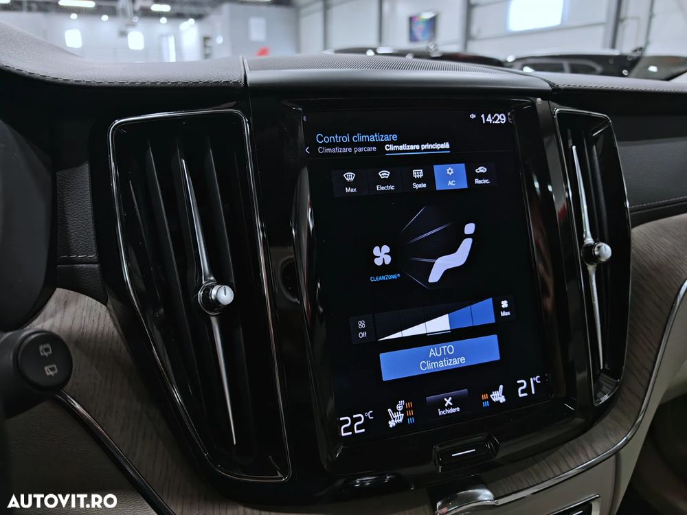 Volvo XC 60 Recharge T8 Twin Engine eAWD Inscription - 16