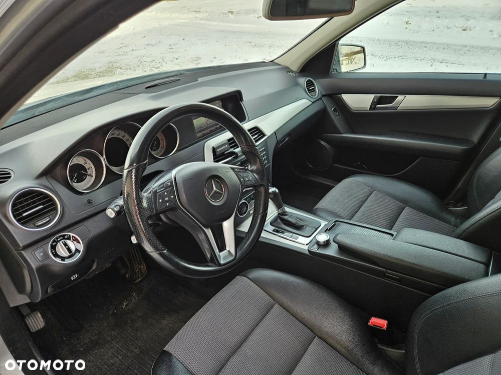 Mercedes-Benz Klasa C 250 CDI DPF 4Matic (BlueEFFICIENCY) 7G-TRONIC - 9
