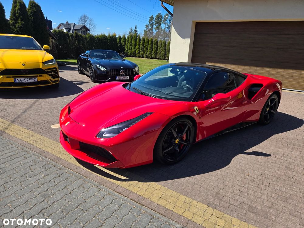 Ferrari 488 - 1