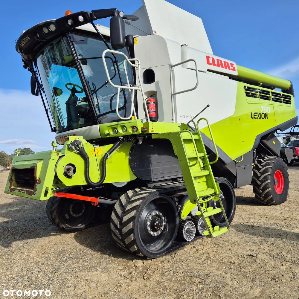Claas Lexion 750TT z hederem - 36