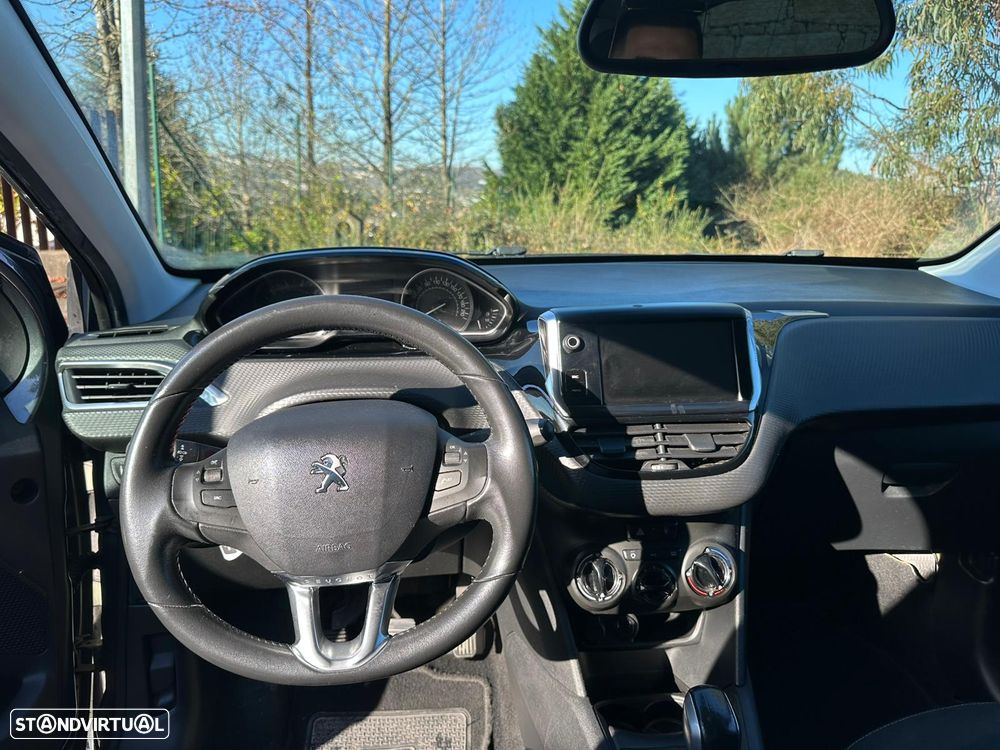 Peugeot 208 1.2 PureTech Style - 13