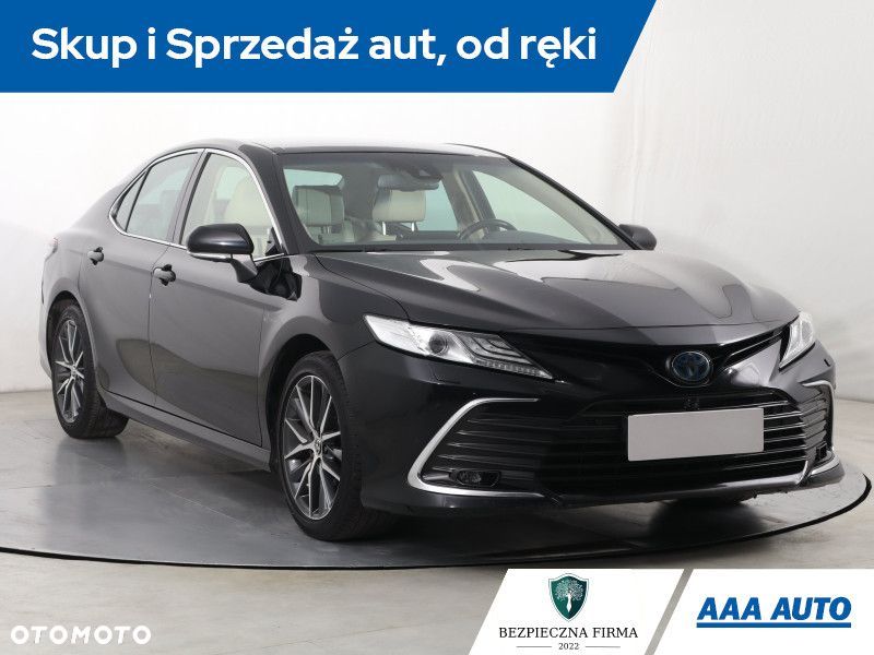 Toyota Camry - 3
