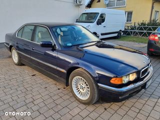 BMW Seria 7 750i