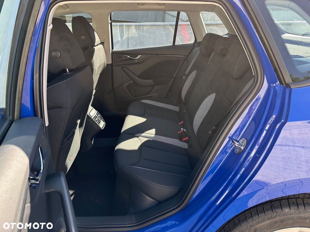 Skoda Kamiq 1.0 TSI Essence - 12