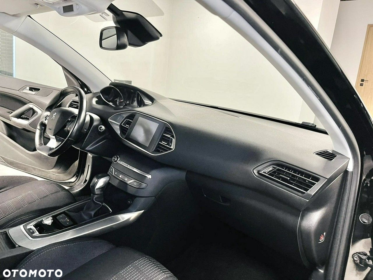 Peugeot 308 SW BlueHDi 150 Automatik Stop & Start Allure - 34