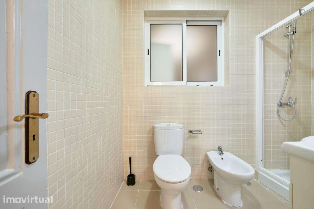 Quarto - localizado em Penha Lisbon - Grande imagem: 3/42