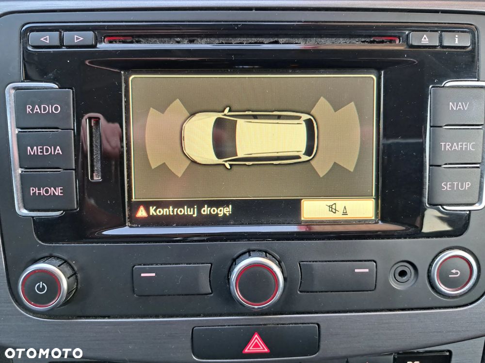 Volkswagen Passat - 27