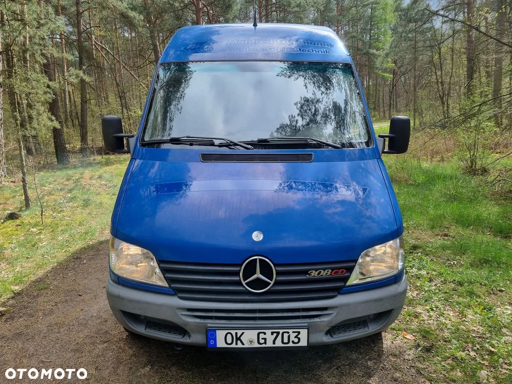Mercedes-Benz Sprinter - 6