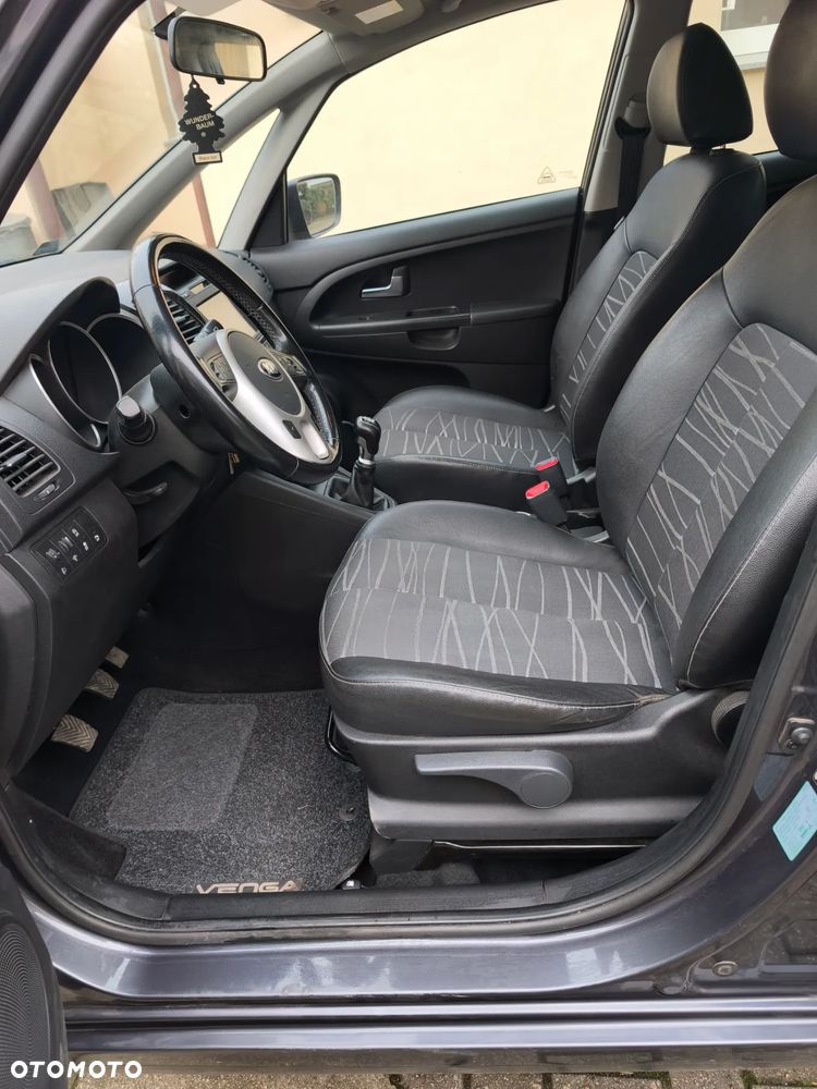 Kia Venga 1.6 CRDi 128 Titanium Collection - 3