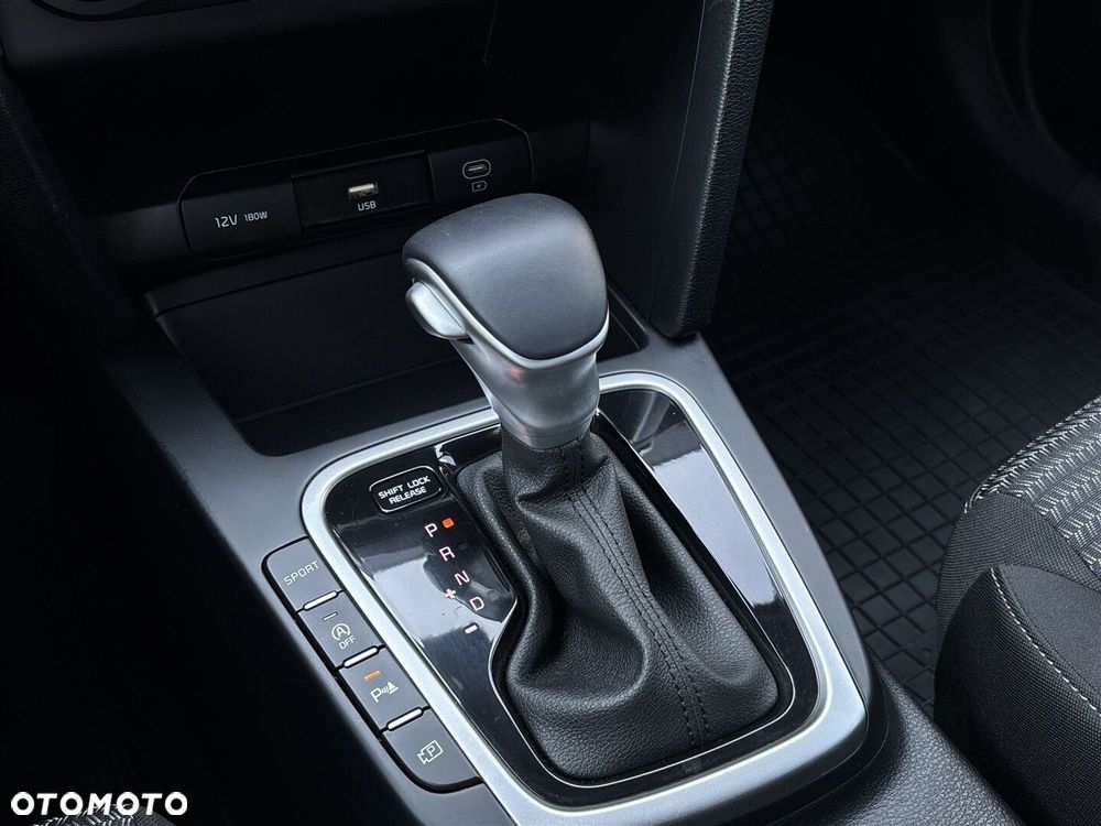 Kia Ceed 1.5 T-GDI M DCT - 22