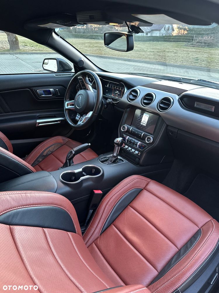 Ford Mustang 5.0 V8 GT - 10