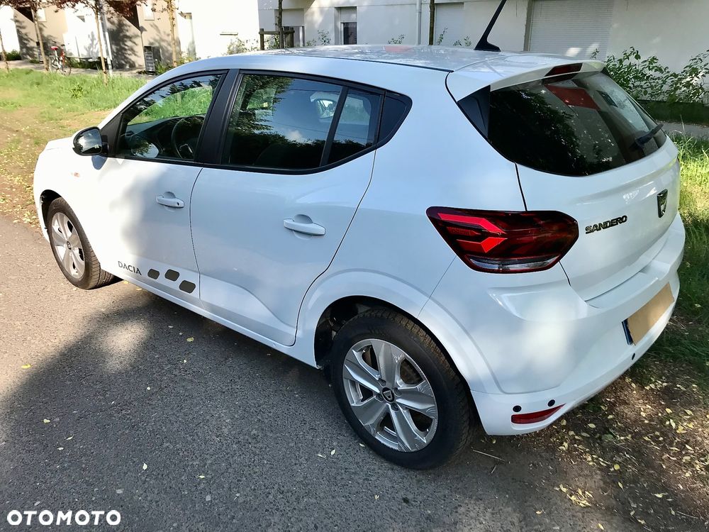 Dacia Sandero - 32