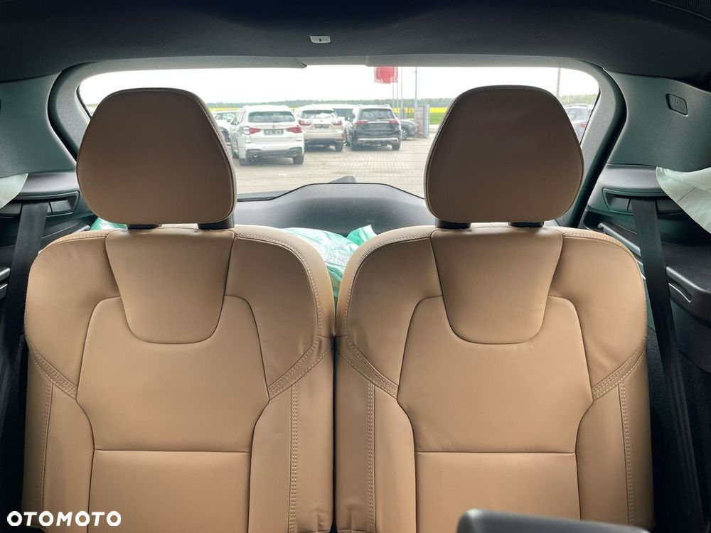 Volvo XC 90 B5 D AWD Geartronic Momentum Pro - 17