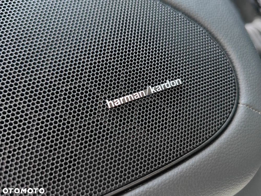 Mercedes-Benz SL - 21