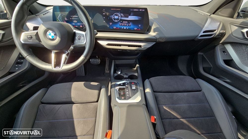 BMW 118 d Pack Desportivo M - 11