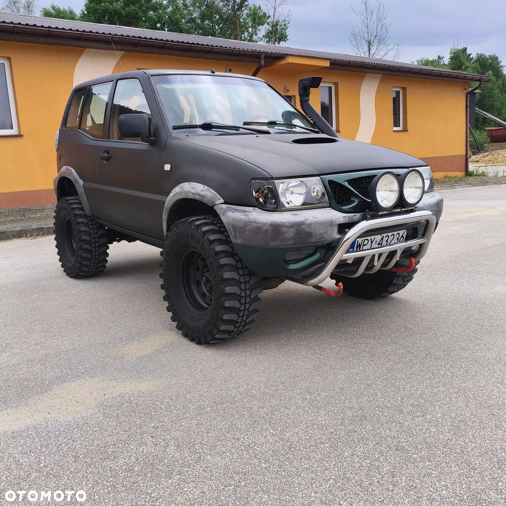 Nissan Terrano 2.7 TDi Luxury - 2