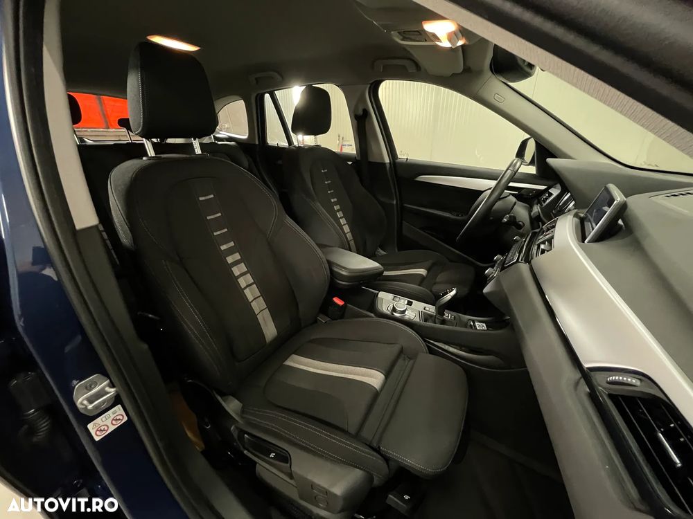BMW X1 xDrive20i AT - 11