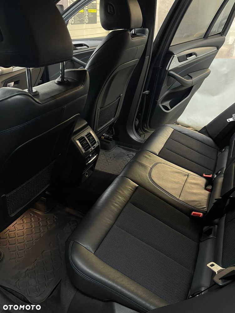 BMW X3 xDrive20d - 30