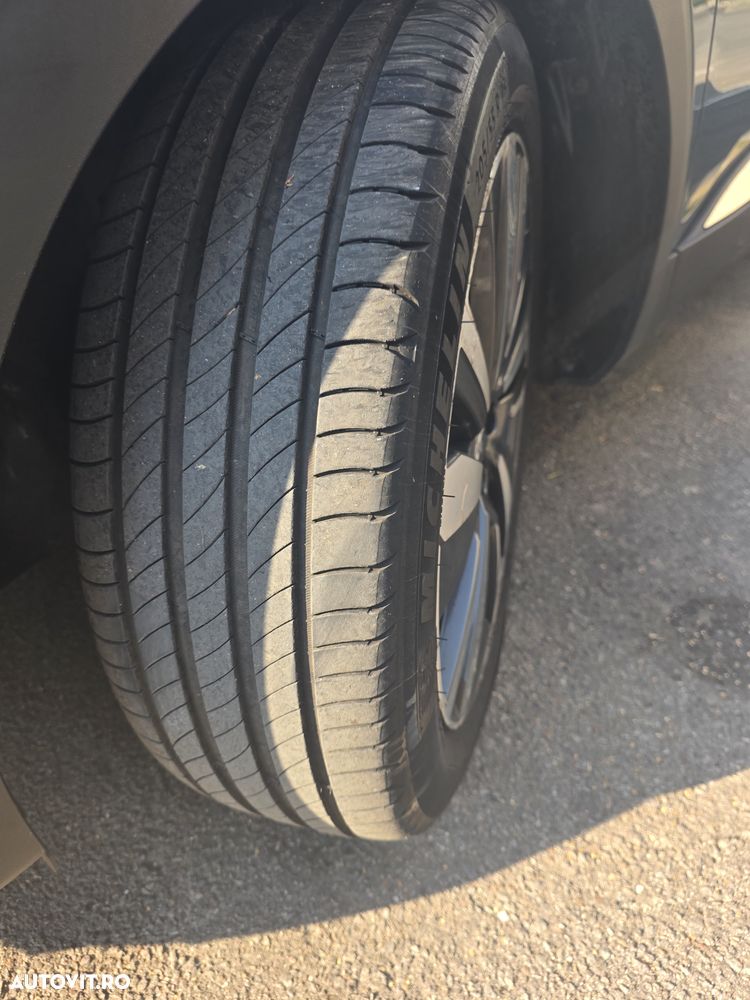 Peugeot 5008 1.6 Puretech Turbo s&s EAT8 Allure - 23