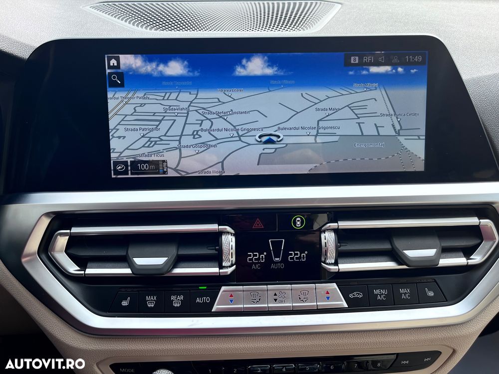 BMW Seria 3 330e Aut. Luxury Line - 28