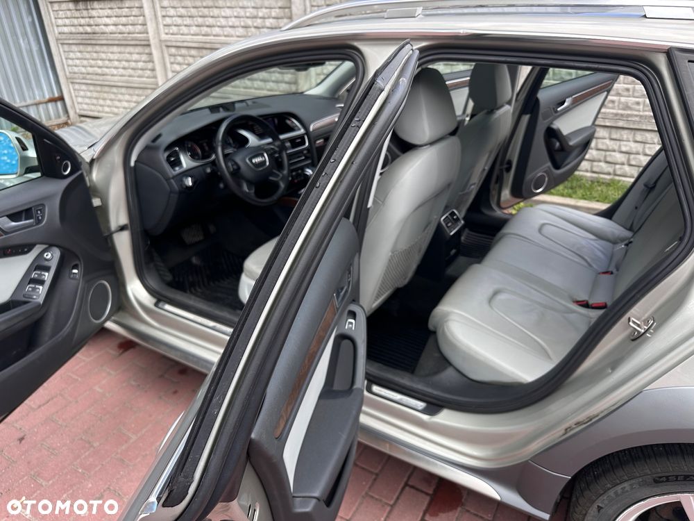 Audi A4 Allroad - 11
