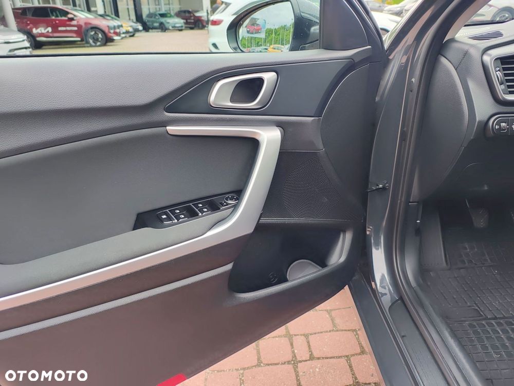 Kia Ceed 1.5 T-GDI M - 10