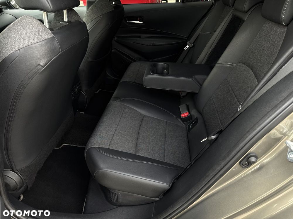 Toyota Corolla 1.8 Hybrid Style - 32