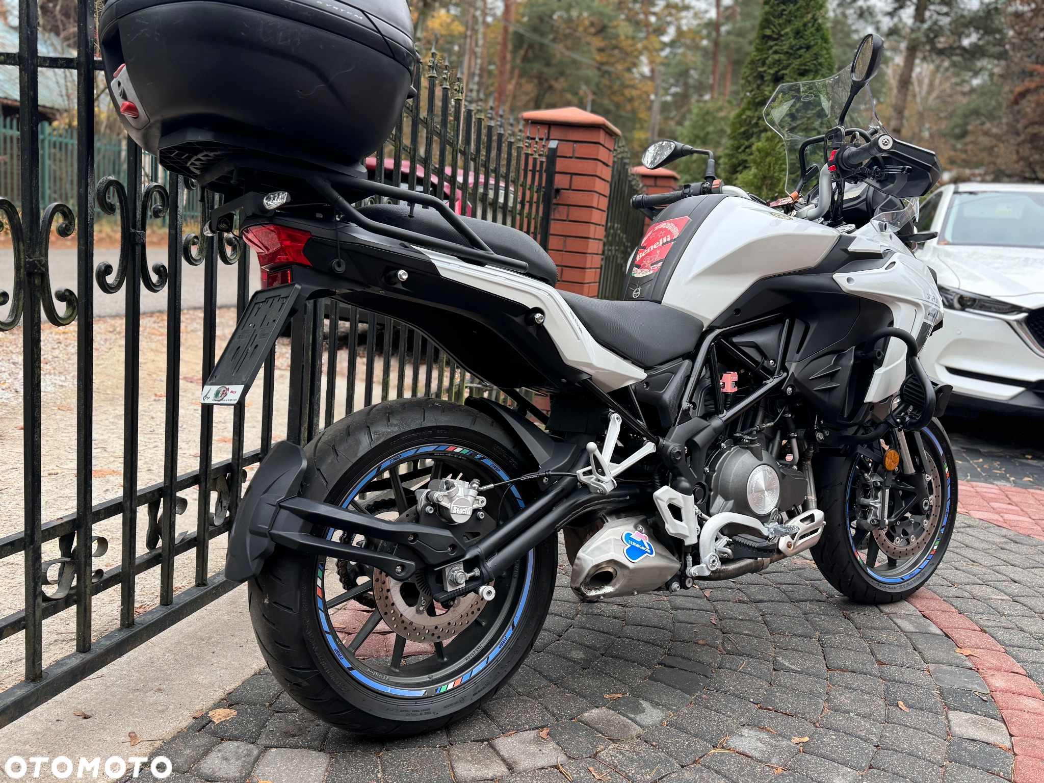 Benelli TRK 502 - 4