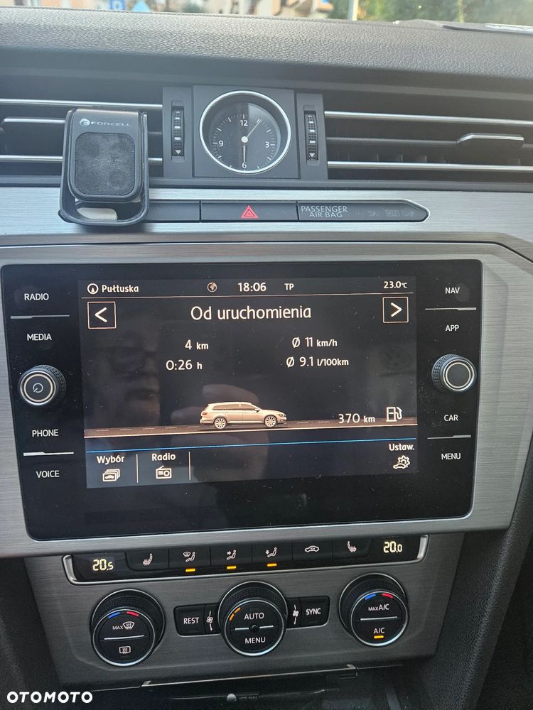 Volkswagen Passat - 2