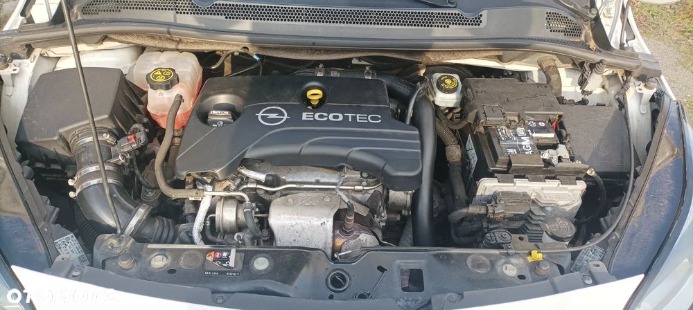 Opel Corsa 1.0 T Cosmo S&S - 19
