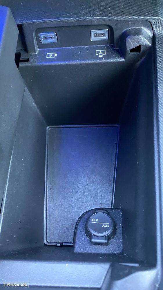 Peugeot E-3008 73 kWh Allure - 54