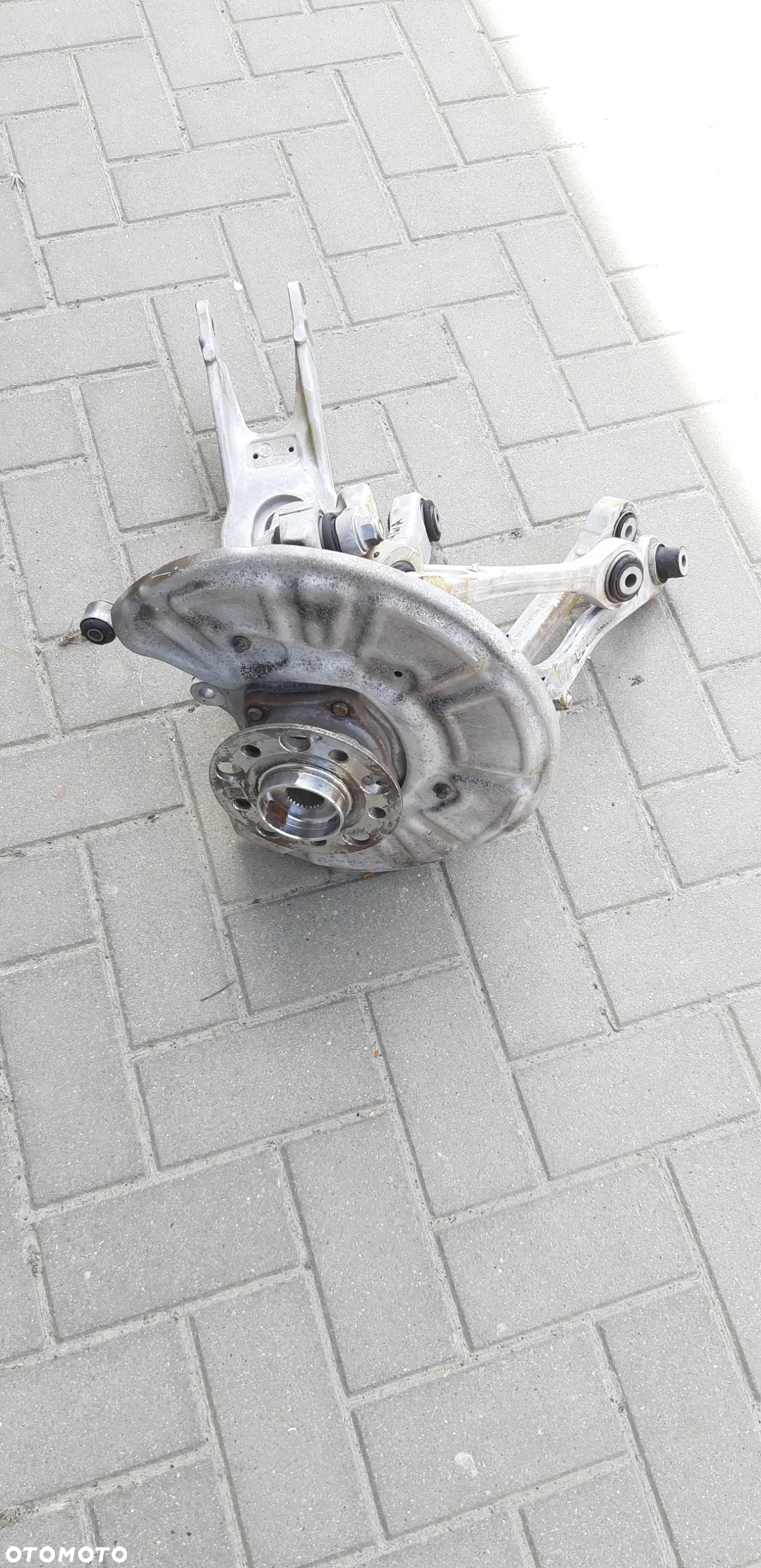 Zawieszenie tylne prawe A2053529900 A2053336200 A2053520601 Mercedes W205 AMG C63 Coupe 2016r - 3