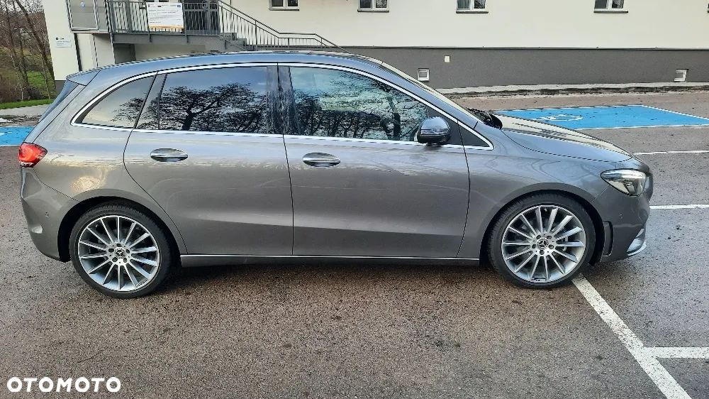 Mercedes-Benz Klasa B 200 d 4-Matic AMG Line 8G-DCT - 4
