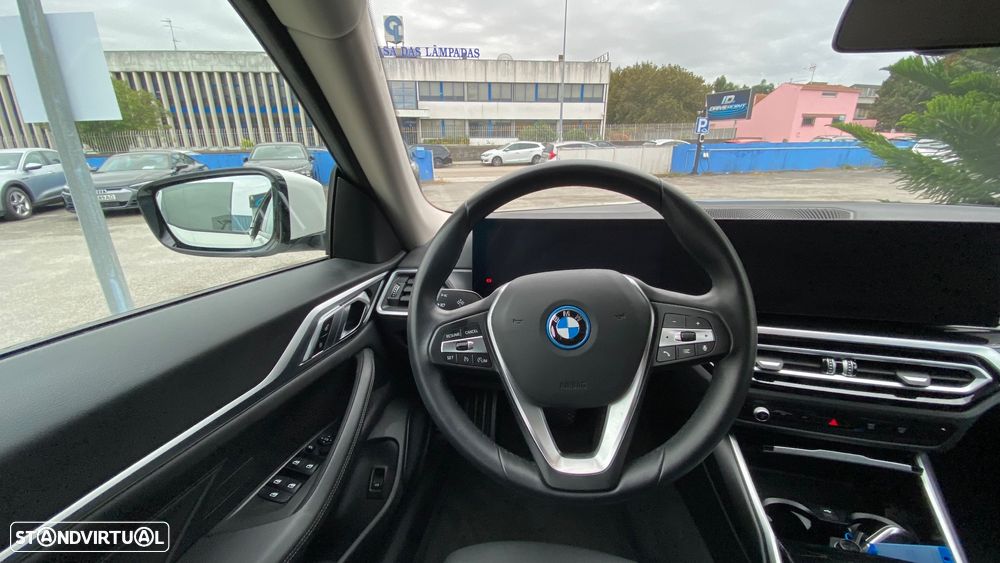 BMW i4 eDrive35 - 25