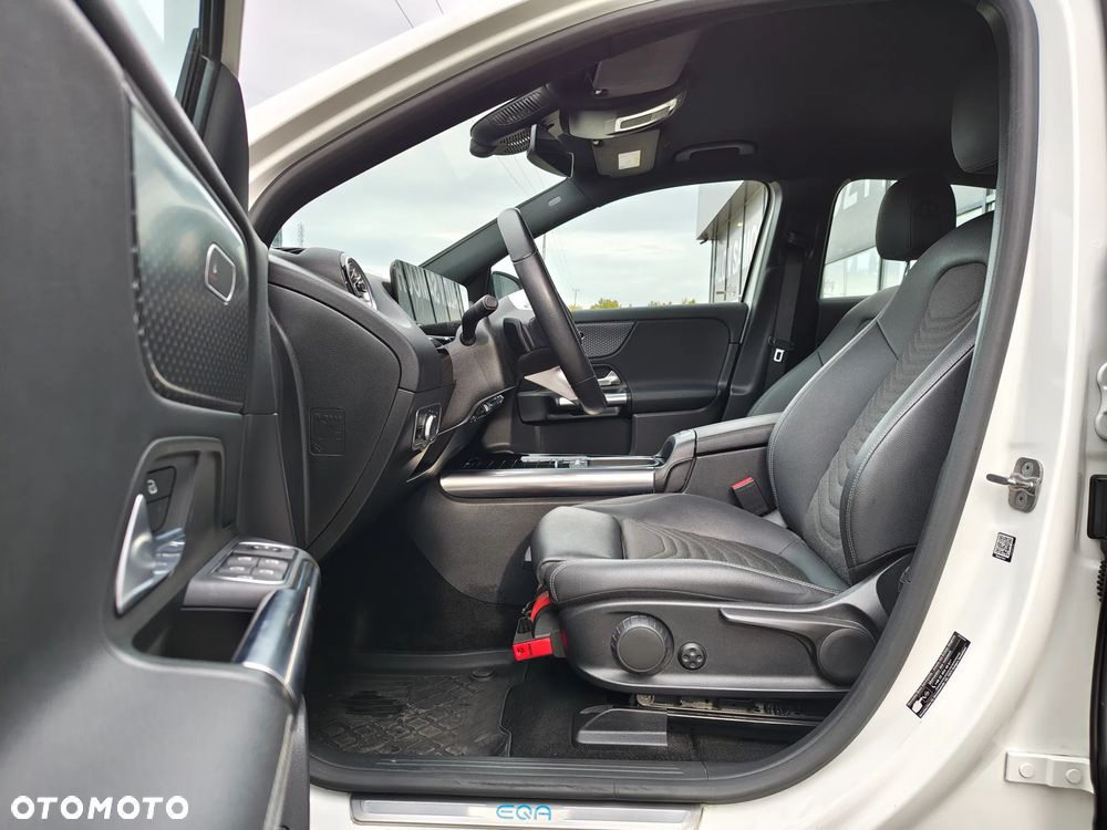 Mercedes-Benz EQA - 9