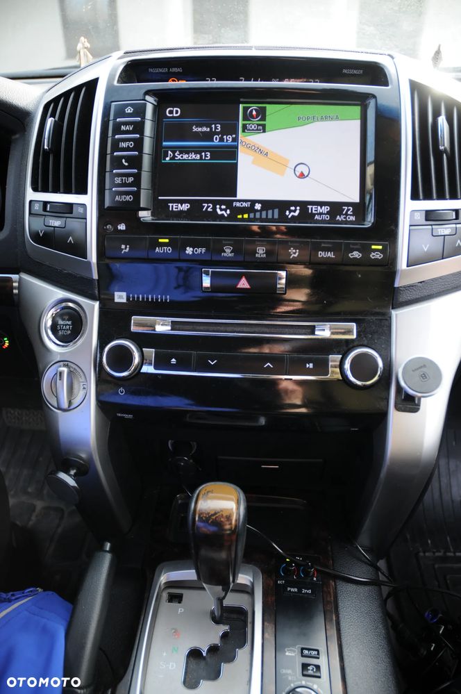 Toyota Land Cruiser - 13