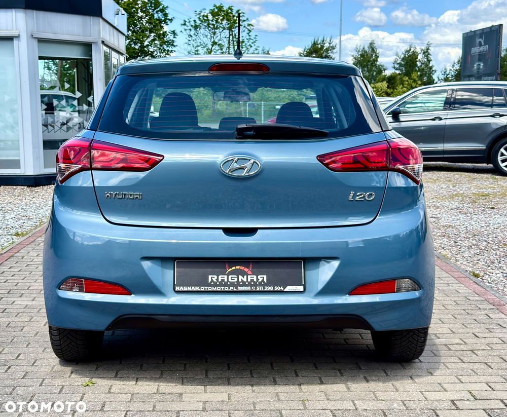 Hyundai i20 blue 1.2 Classic - 12