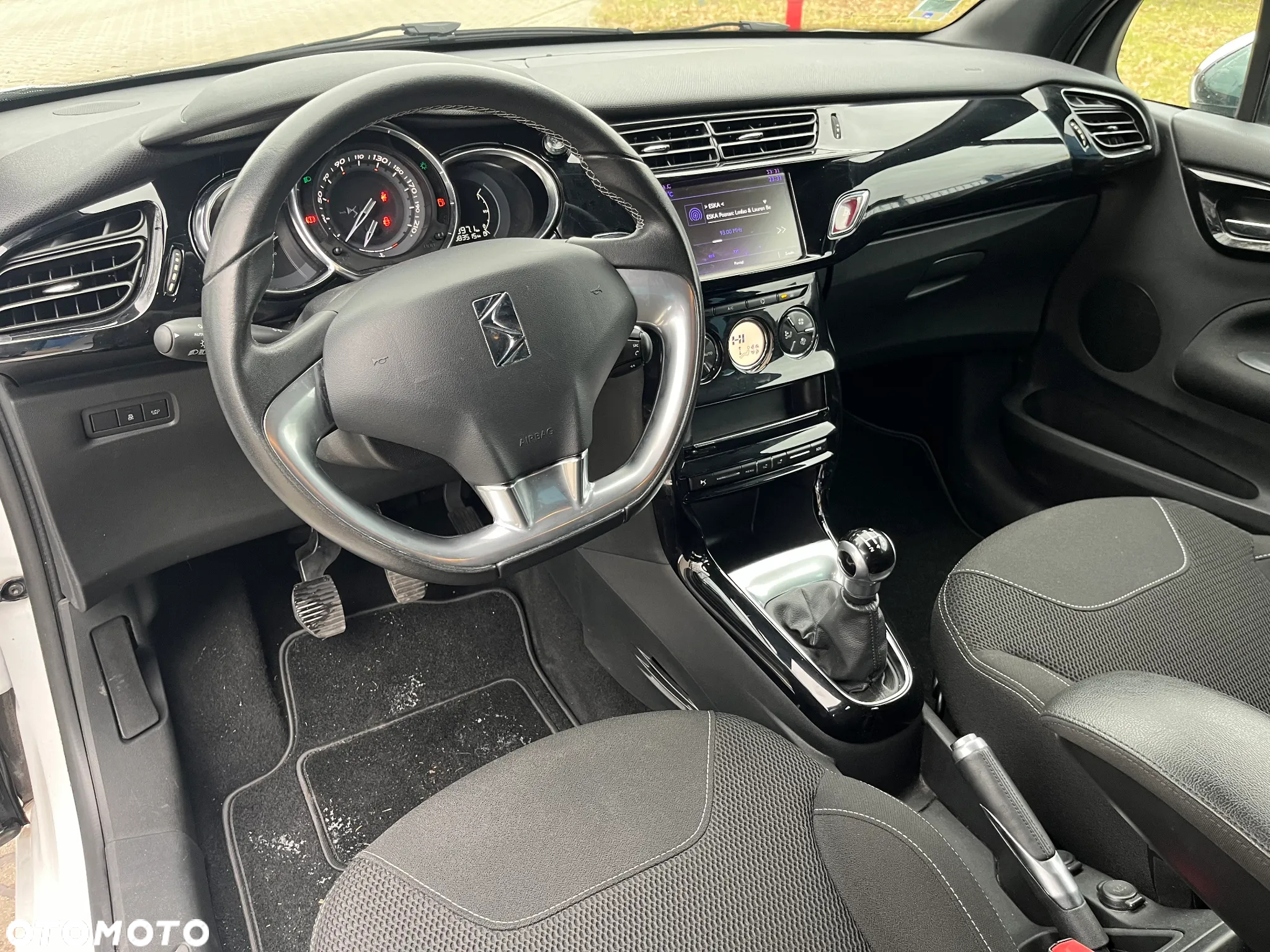 Citroën DS3 BlueHDi 100 SoChic - 10