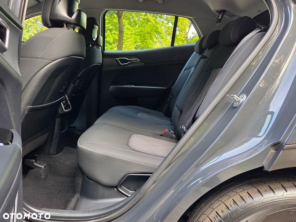 Kia Sportage 1.6 T-GDI HEV Business Line 2WD - 6