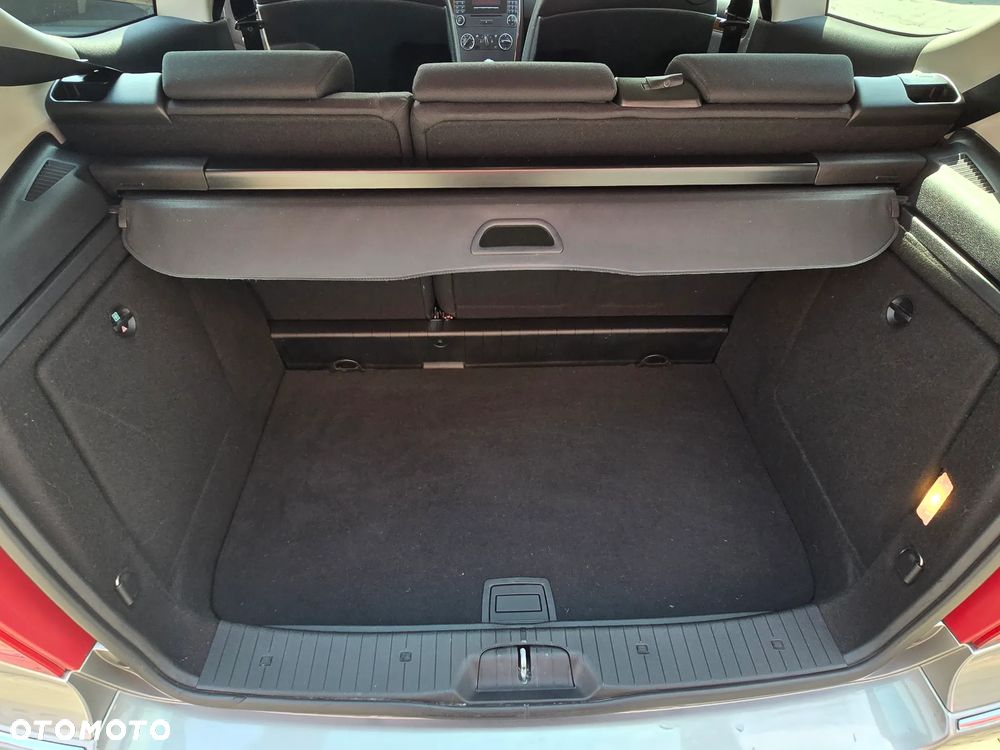 Mercedes-Benz Klasa A 150 Autotronic Elegance - 32