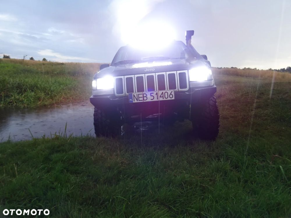 Jeep Grand Cherokee 4.0 Laredo - 3