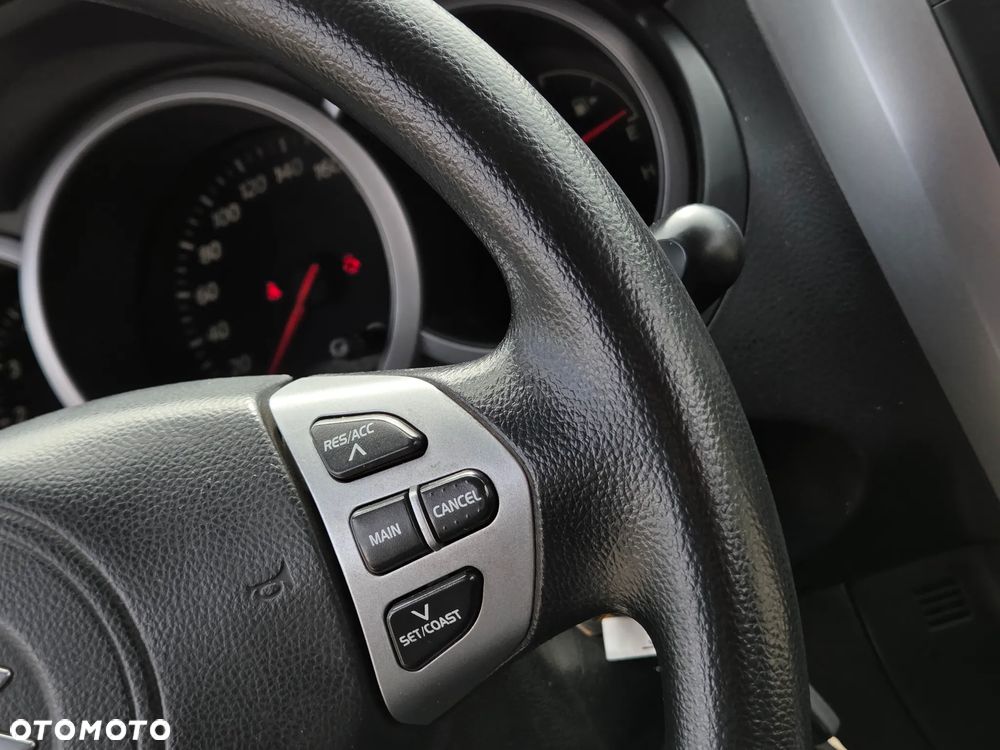 Suzuki Grand Vitara 1.9 DDiS Comfort DPF Family - 35