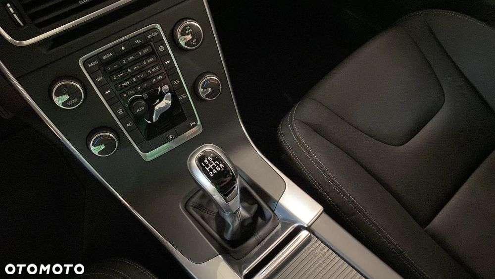 Volvo V60 D2 Linje Svart - 11