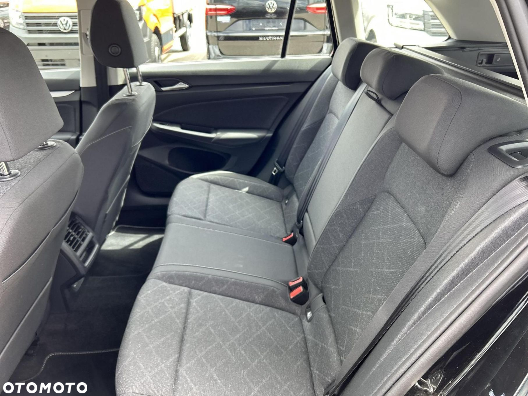 Volkswagen Golf - 16