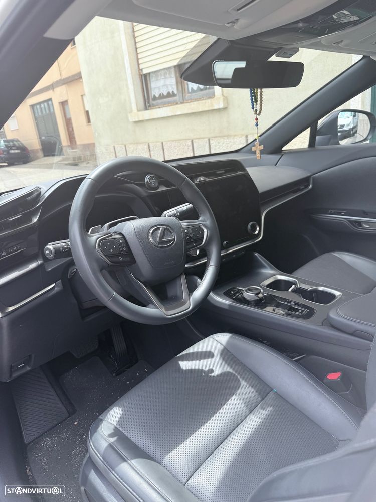 Lexus RZ 450e Executive Plus - 7