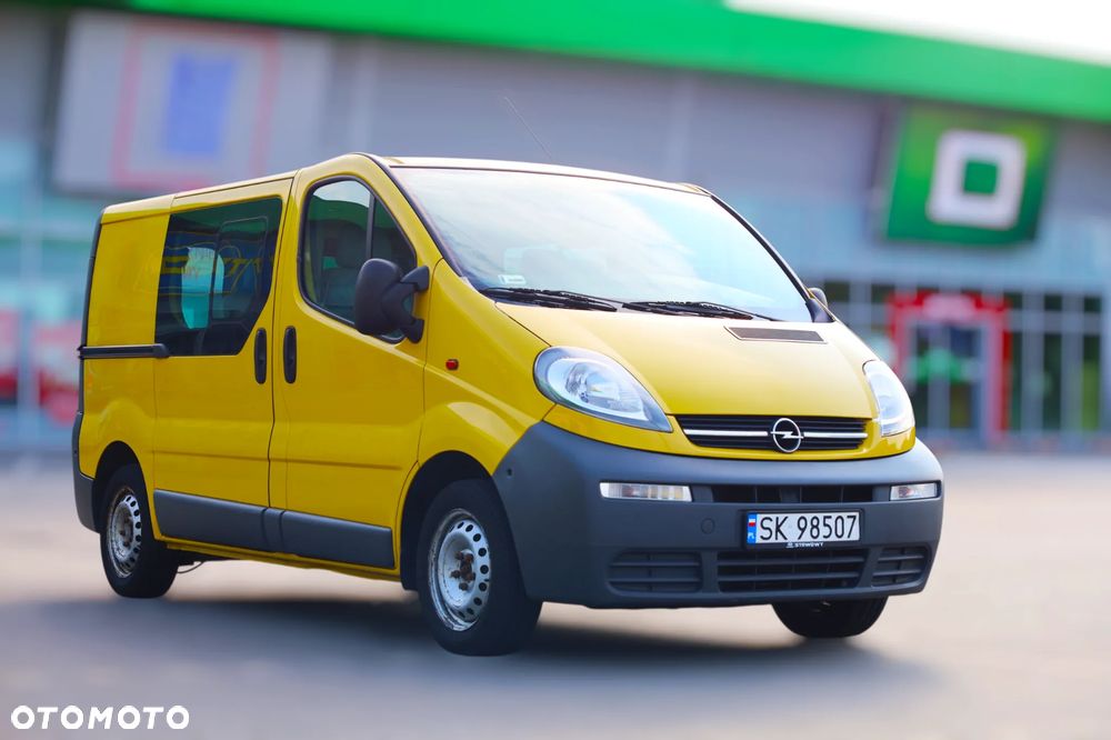 Opel Vivaro Tour - 1