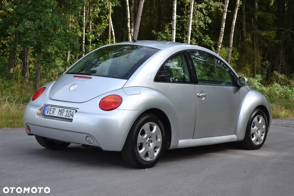 Volkswagen New Beetle - 5