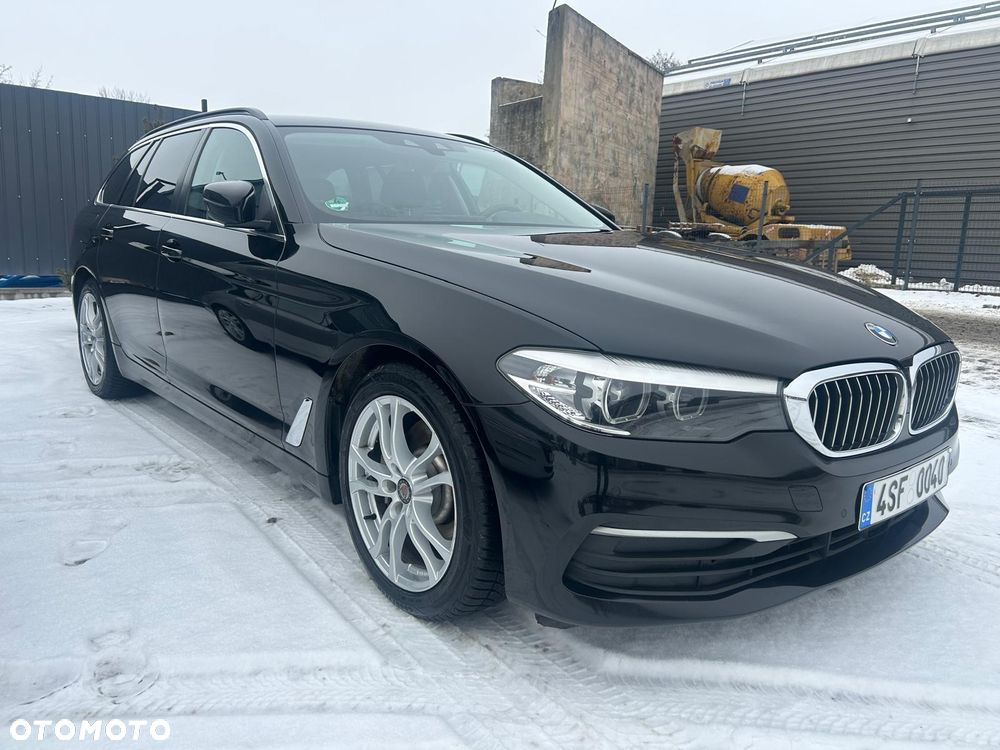 BMW Seria 5 530d xDrive Sport Line